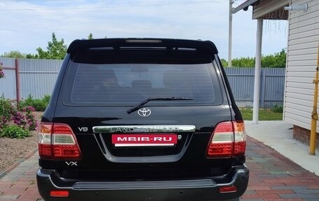 Toyota Land Cruiser 100 рестайлинг 2, 2006 год, 2 400 000 рублей, 6 фотография