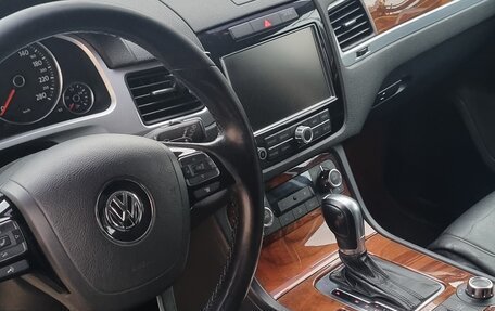 Volkswagen Touareg III, 2010 год, 1 700 000 рублей, 8 фотография