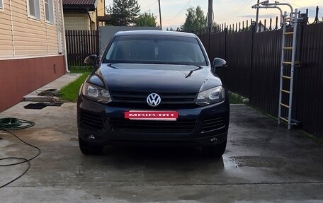 Volkswagen Touareg III, 2010 год, 1 700 000 рублей, 2 фотография