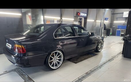 BMW 5 серия, 2000 год, 1 100 000 рублей, 2 фотография