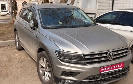 Volkswagen Tiguan II, 2018 год, 2 950 000 рублей, 2 фотография