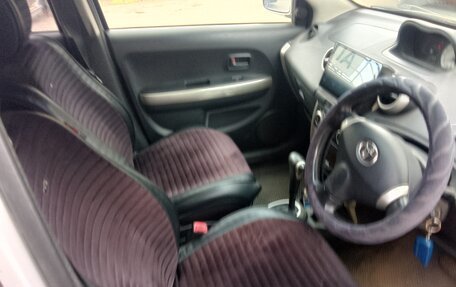 Toyota Ist II, 2003 год, 450 000 рублей, 2 фотография