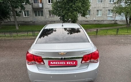 Chevrolet Cruze II, 2011 год, 695 000 рублей, 4 фотография