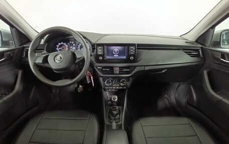Skoda Rapid II, 2020 год, 1 300 000 рублей, 10 фотография