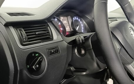 Skoda Rapid I, 2015 год, 870 000 рублей, 9 фотография