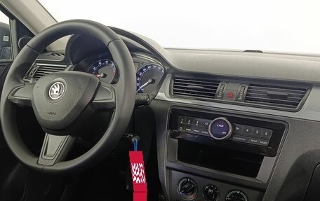 Skoda Rapid I, 2015 год, 870 000 рублей, 11 фотография