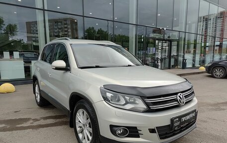 Volkswagen Tiguan I, 2011 год, 899 000 рублей, 3 фотография