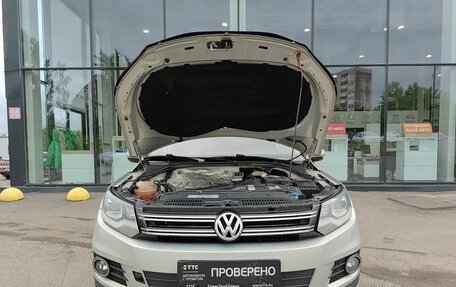 Volkswagen Tiguan I, 2011 год, 899 000 рублей, 11 фотография