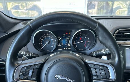 Jaguar F-Pace, 2016 год, 3 200 000 рублей, 12 фотография