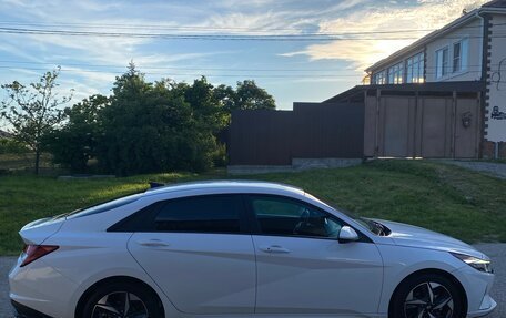 Hyundai Elantra, 2022 год, 2 050 000 рублей, 3 фотография