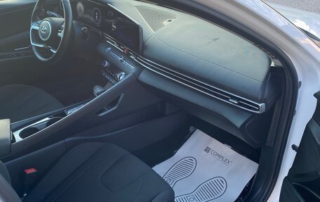 Hyundai Elantra, 2022 год, 2 050 000 рублей, 10 фотография