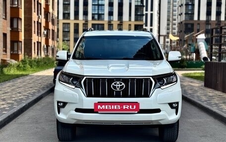 Toyota Land Cruiser Prado 150 рестайлинг 2, 2022 год, 6 100 000 рублей, 2 фотография