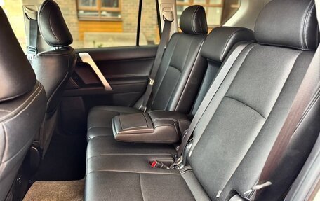 Toyota Land Cruiser Prado 150 рестайлинг 2, 2022 год, 6 100 000 рублей, 16 фотография