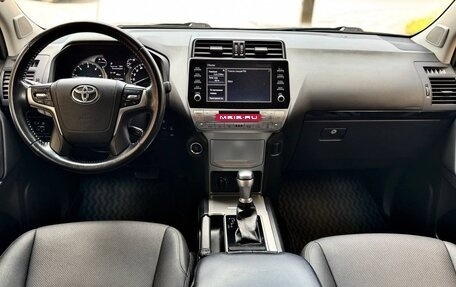 Toyota Land Cruiser Prado 150 рестайлинг 2, 2022 год, 6 100 000 рублей, 10 фотография