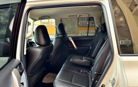 Toyota Land Cruiser Prado 150 рестайлинг 2, 2022 год, 6 100 000 рублей, 20 фотография