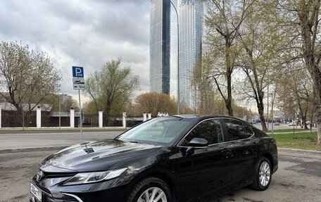 Toyota Camry, 2021 год, 2 700 000 рублей, 8 фотография