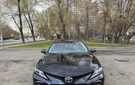 Toyota Camry, 2021 год, 2 700 000 рублей, 7 фотография