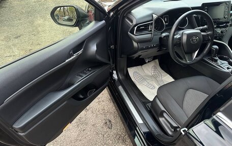 Toyota Camry, 2021 год, 2 700 000 рублей, 15 фотография