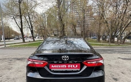 Toyota Camry, 2021 год, 2 700 000 рублей, 11 фотография