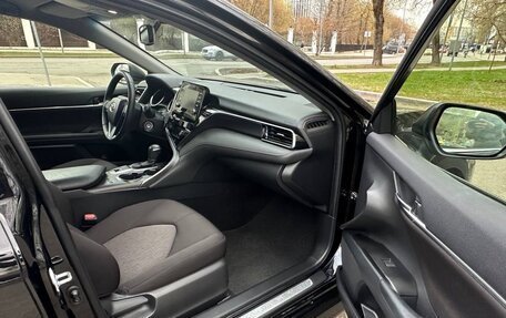 Toyota Camry, 2021 год, 2 700 000 рублей, 31 фотография