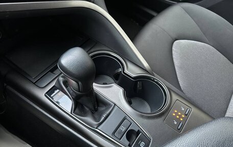 Toyota Camry, 2021 год, 2 700 000 рублей, 26 фотография