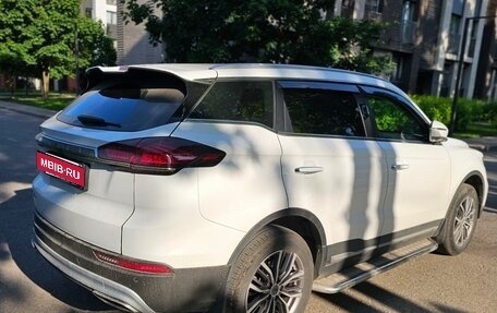 Geely Atlas, 2023 год, 1 550 000 рублей, 2 фотография