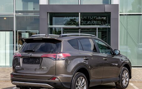 Toyota RAV4, 2017 год, 2 495 000 рублей, 6 фотография