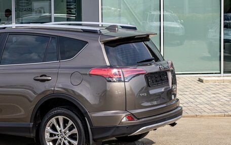 Toyota RAV4, 2017 год, 2 495 000 рублей, 10 фотография
