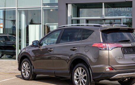 Toyota RAV4, 2017 год, 2 495 000 рублей, 9 фотография