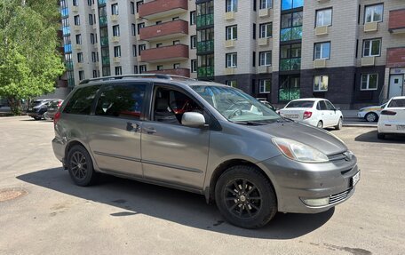 Toyota Sienna II рестайлинг, 2003 год, 850 000 рублей, 2 фотография