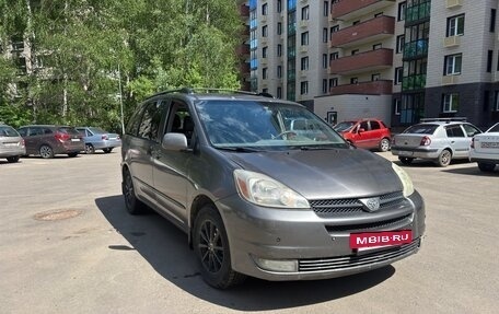 Toyota Sienna II рестайлинг, 2003 год, 850 000 рублей, 3 фотография