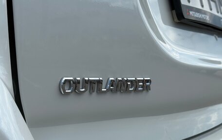 Mitsubishi Outlander III рестайлинг 3, 2022 год, 2 800 000 рублей, 12 фотография