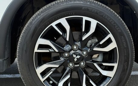 Mitsubishi Outlander III рестайлинг 3, 2022 год, 2 800 000 рублей, 18 фотография