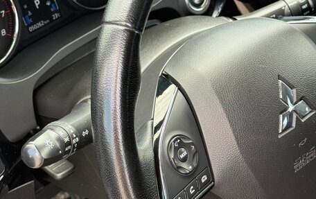 Mitsubishi Outlander III рестайлинг 3, 2022 год, 2 800 000 рублей, 21 фотография