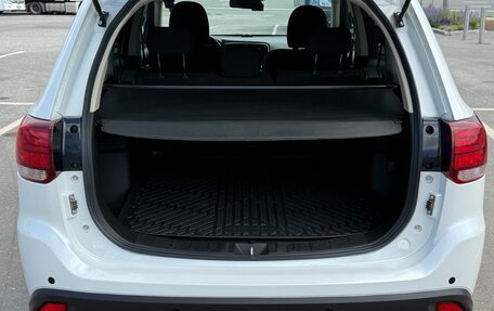 Mitsubishi Outlander III рестайлинг 3, 2022 год, 2 800 000 рублей, 33 фотография