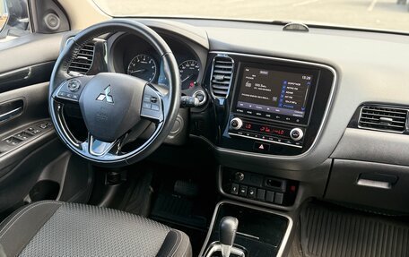 Mitsubishi Outlander III рестайлинг 3, 2022 год, 2 800 000 рублей, 35 фотография