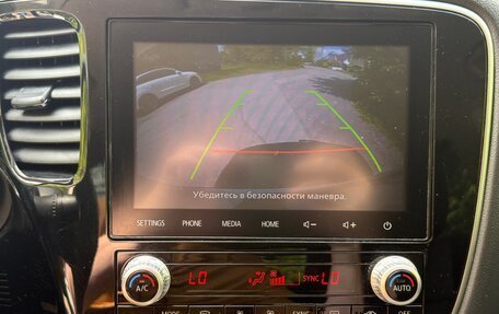 Mitsubishi Outlander III рестайлинг 3, 2022 год, 2 800 000 рублей, 38 фотография