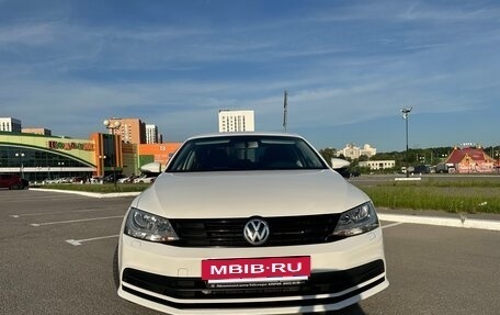 Volkswagen Jetta VI, 2015 год, 975 000 рублей, 3 фотография