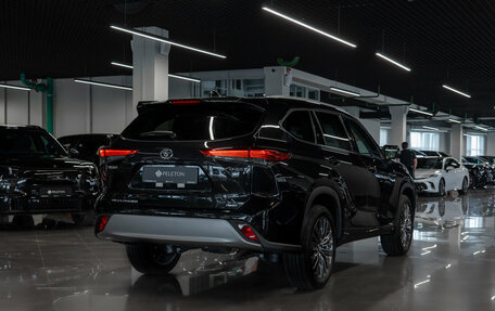 Toyota Highlander, 2026 год, 5 300 000 рублей, 5 фотография