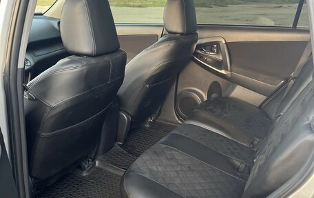 Toyota RAV4, 2011 год, 1 550 000 рублей, 4 фотография