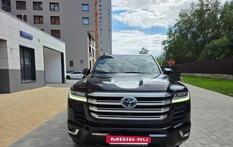 Toyota Land Cruiser, 2022 год, 8 900 000 рублей, 2 фотография