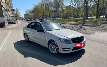 Mercedes-Benz C-Класс, 2012 год, 1 750 000 рублей, 4 фотография