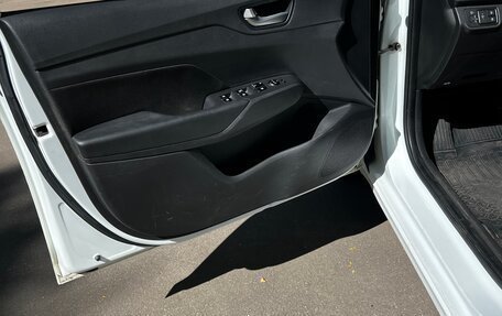 Hyundai Solaris II рестайлинг, 2018 год, 721 000 рублей, 14 фотография