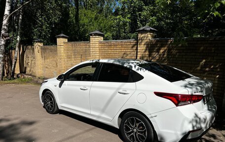 Hyundai Solaris II рестайлинг, 2018 год, 721 000 рублей, 11 фотография