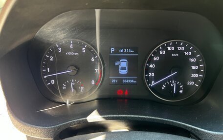 Hyundai Solaris II рестайлинг, 2018 год, 721 000 рублей, 16 фотография