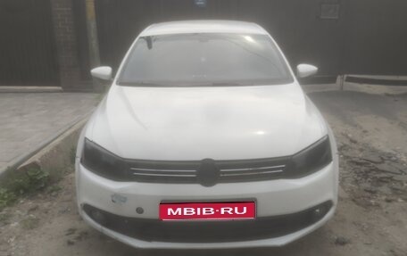 Volkswagen Jetta VI, 2014 год, 700 000 рублей, 1 фотография