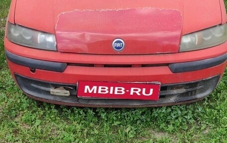 Fiat Punto III Punto Evo рестайлинг, 1999 год, 80 000 рублей, 1 фотография