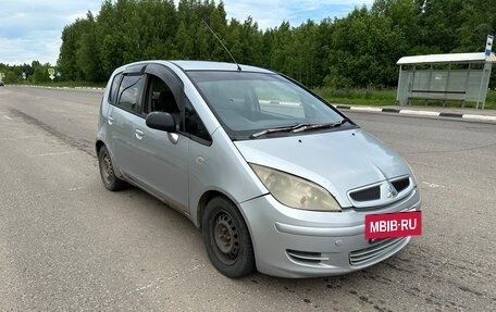 Mitsubishi Colt VI рестайлинг, 2002 год, 200 000 рублей, 2 фотография