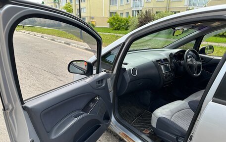 Mitsubishi Colt VI рестайлинг, 2002 год, 200 000 рублей, 13 фотография