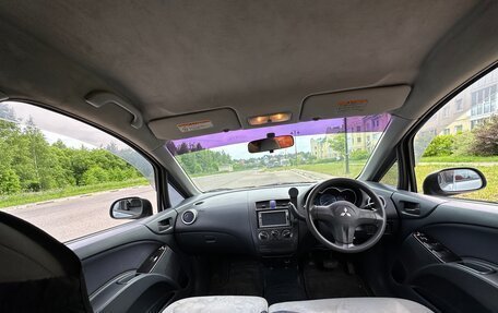 Mitsubishi Colt VI рестайлинг, 2002 год, 200 000 рублей, 9 фотография